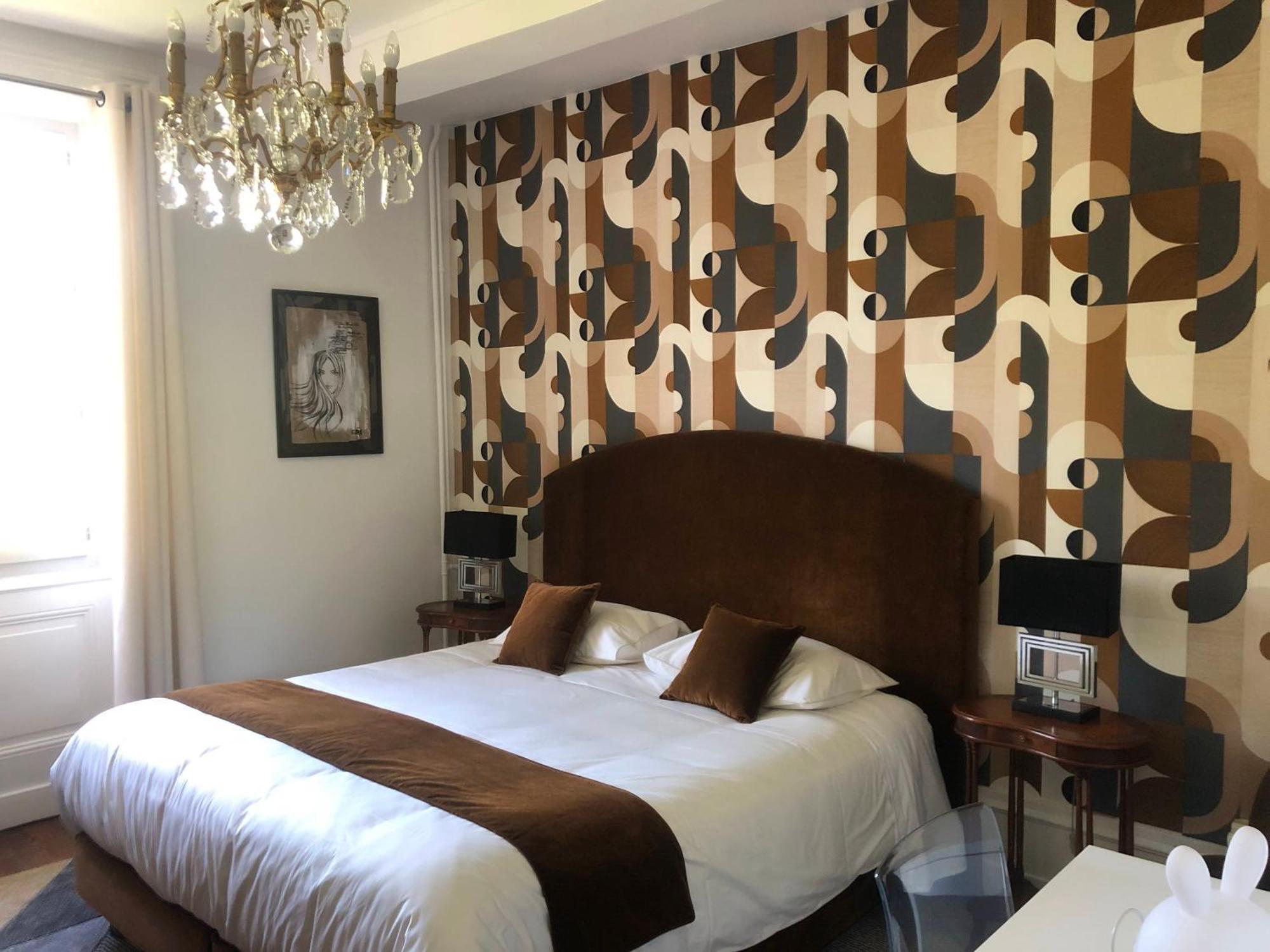 ホテル Relais Du Destin Vertrieu エクステリア 写真